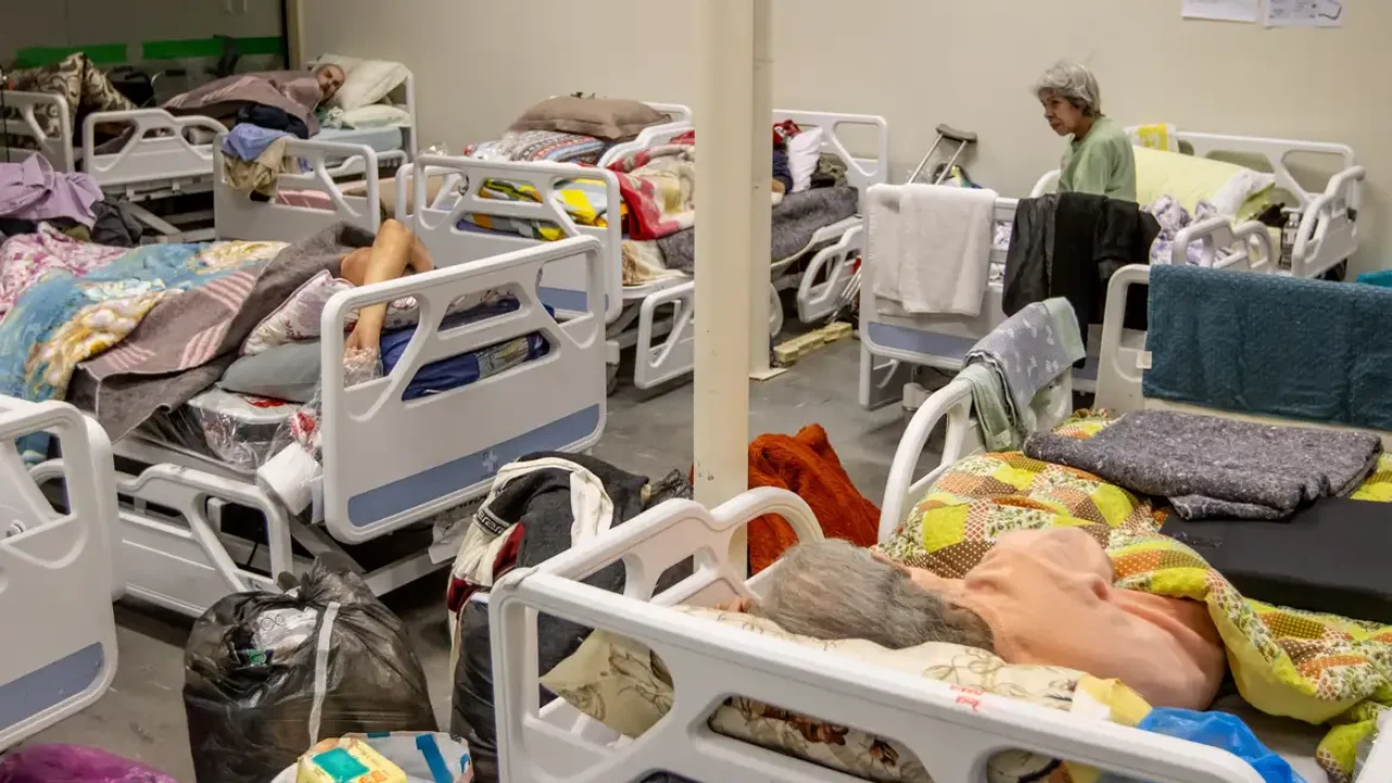 Saúde lança versão atualizada da Caderneta da Pessoa Idosa