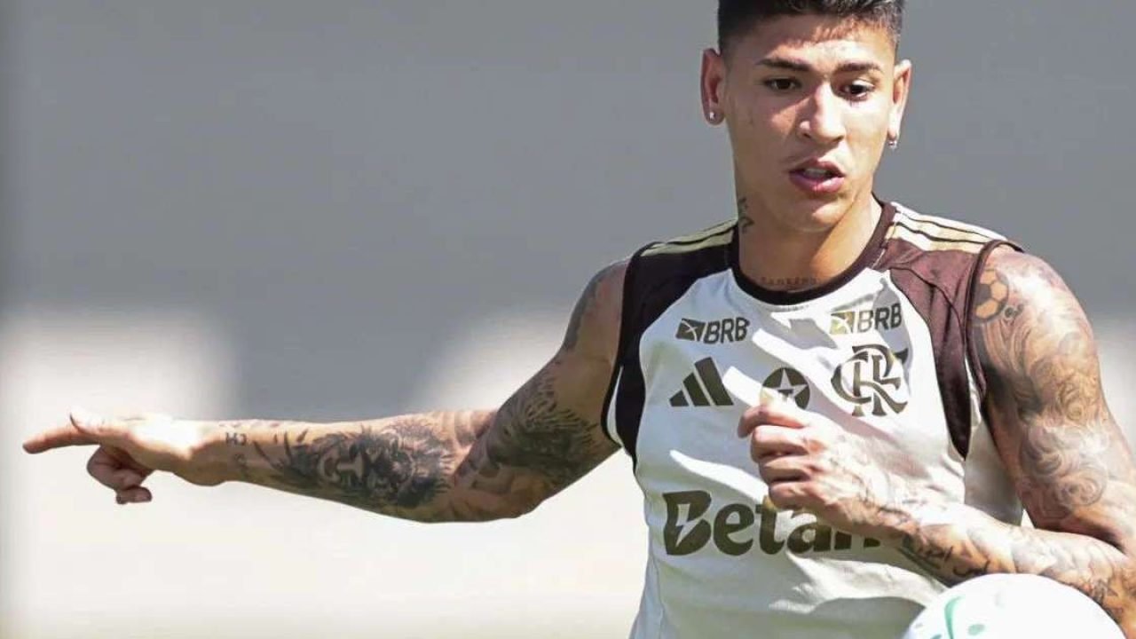 298009386-2026-flamengo-atacante-jorge-carrascal