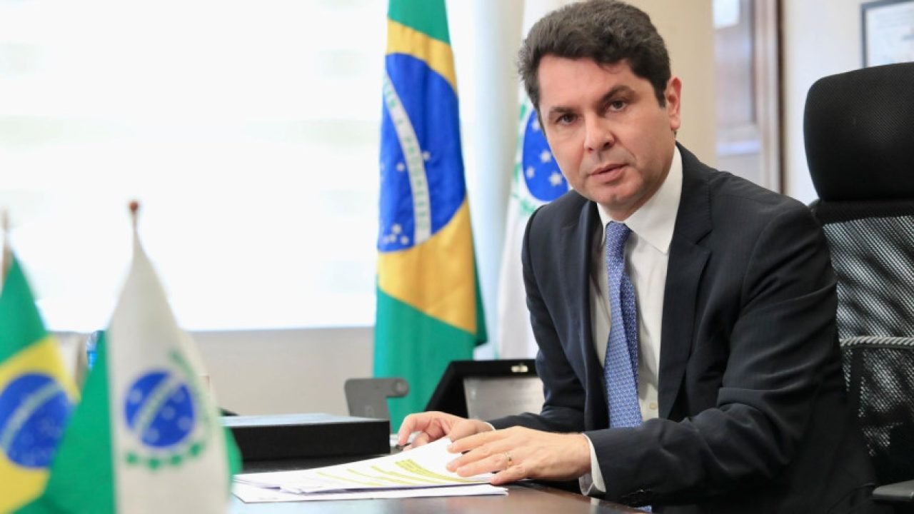 Deputado Alexandre Curi propõe lei de enfrentamento a crimes cibernéticos no Paraná