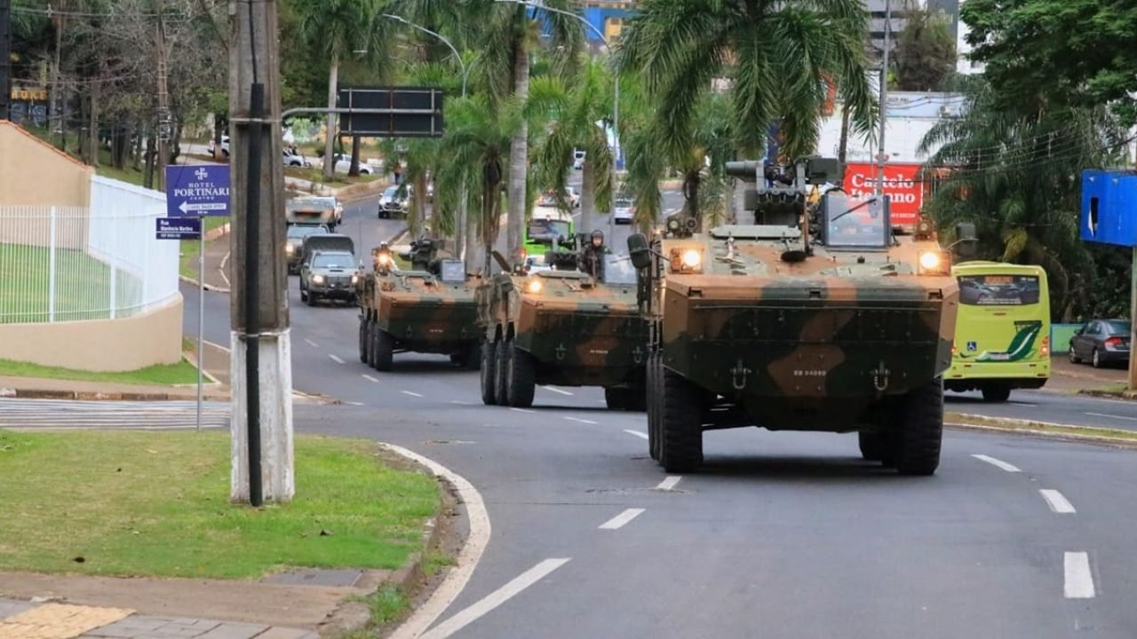300426-tanques-abel-banca