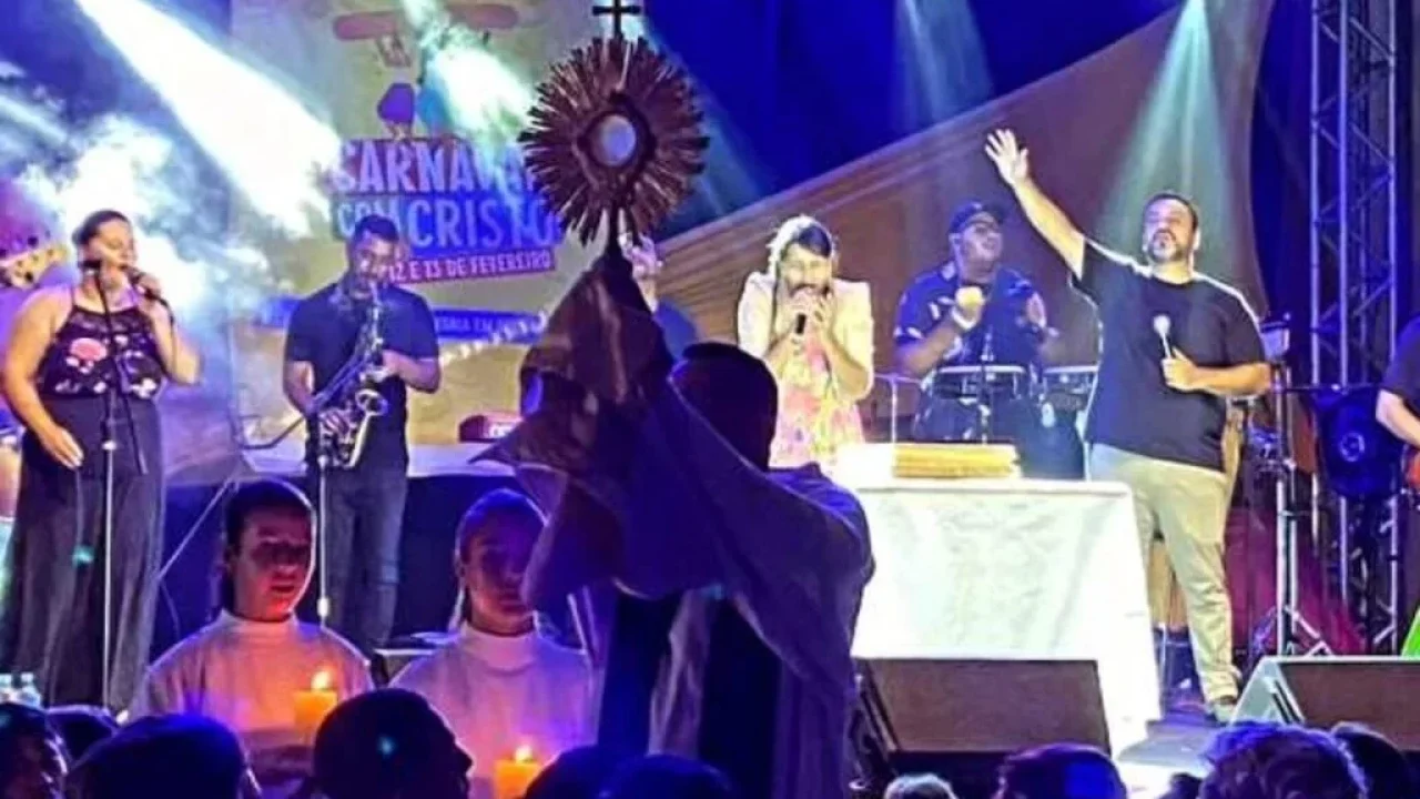 Carnaval com Cristo na Paróquia Divino Espírito Santo, em Guarapuava — Foto: g+