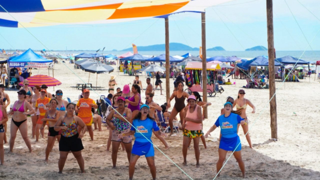Pontal do Paraná e Guaratuba têm comércios aquecidos no início da temporada de verão