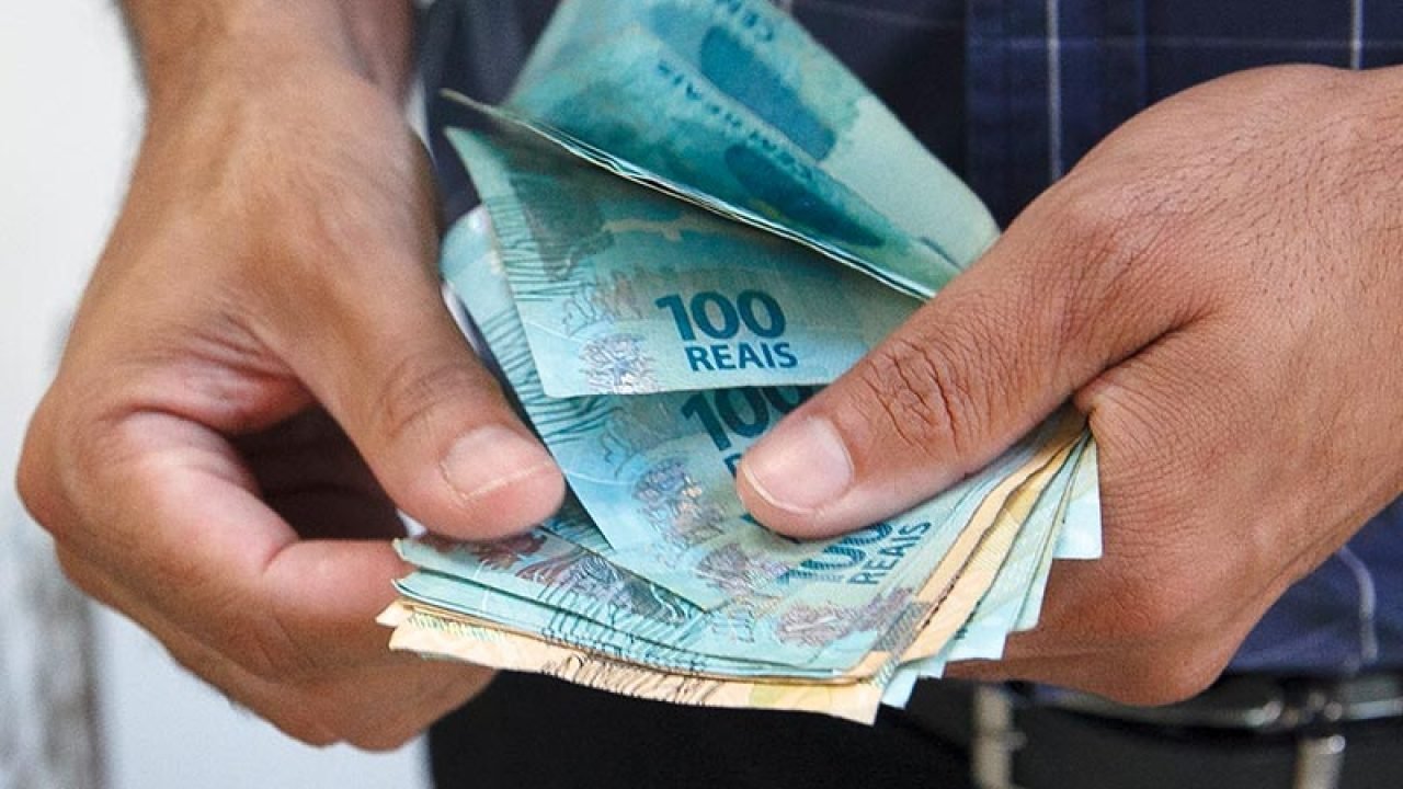 Novo salário mínimo injetará R$ 81,7 bi na economia, estima Dieese