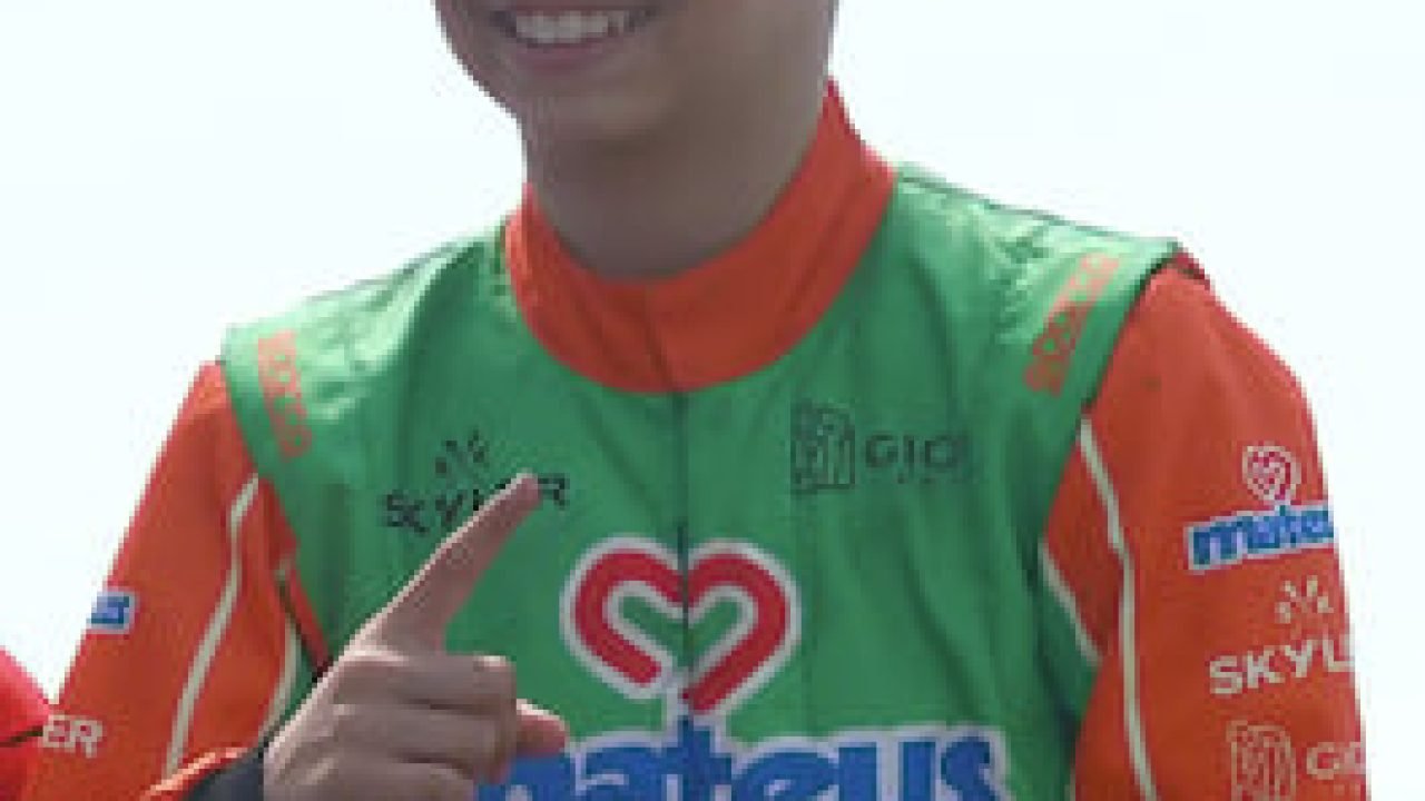 Dominguez recupera título