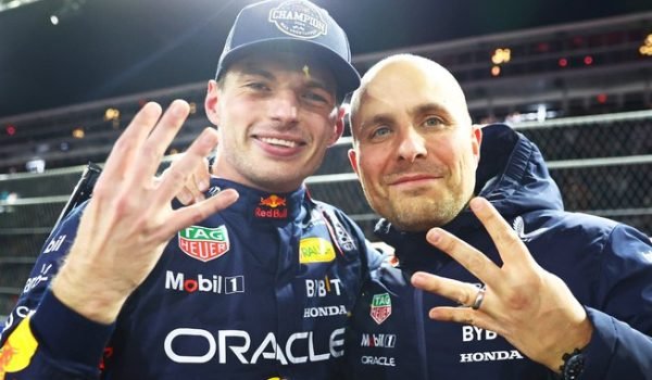 75hee0mxoi5sv7mq9phpj2m9h