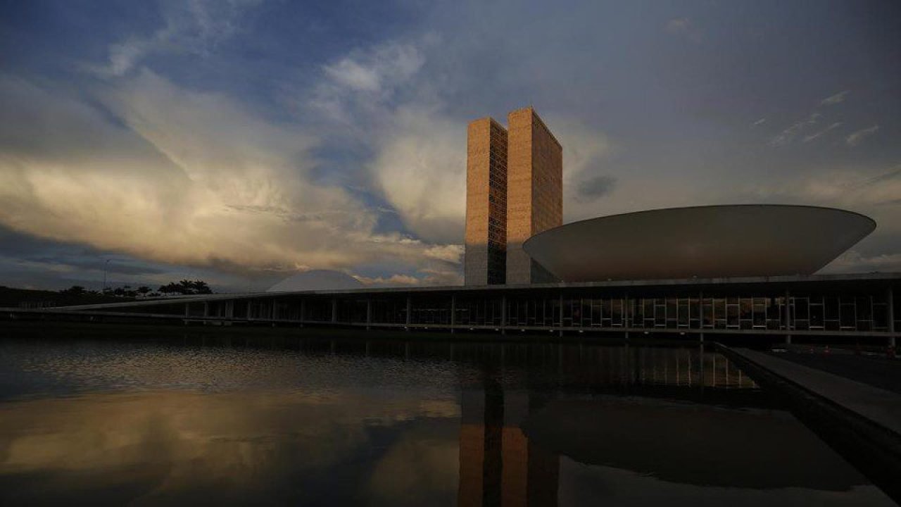 Comissão de Finanças e Tributação aprova piso salarial de R$ 5,5 mil para assistentes sociais