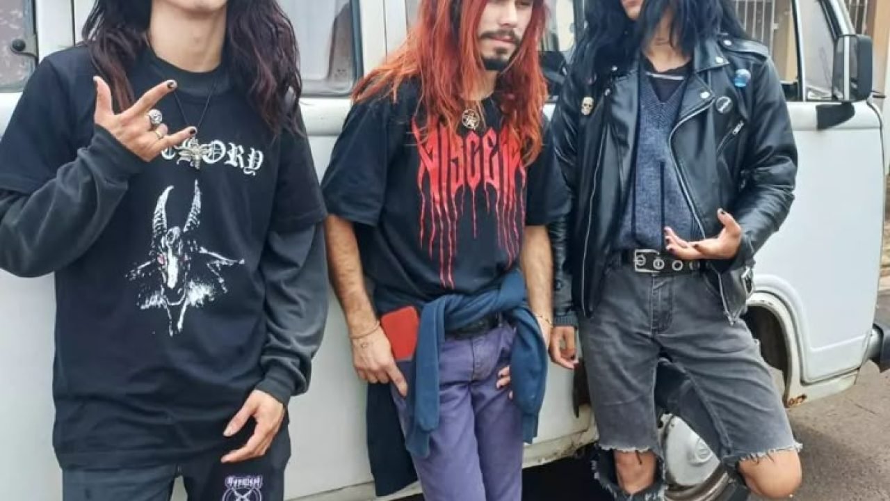 ‘Tô com o Sombra aí oh’: meme da banda ‘Carniçal’ roda o Brasil e coleciona memes
