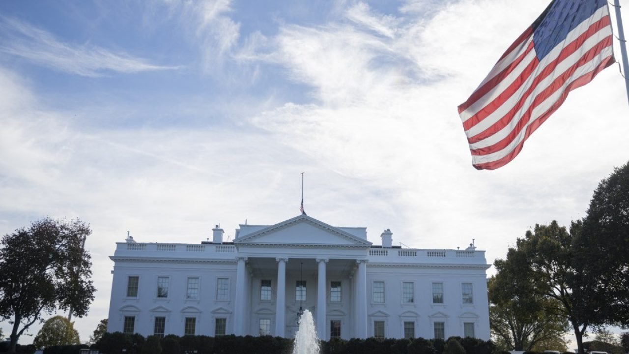 AFP__20251105__AA_05112025_2504053__v1__HighRes__TheUsFlagFliesAtHalfStaffForFormerV