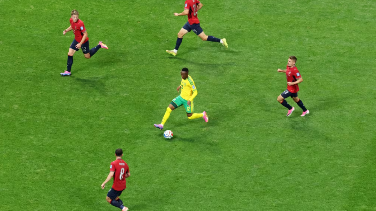 África do Sul busca empate no fim e segura a Tchéquia em duelo equilibrado — Fot