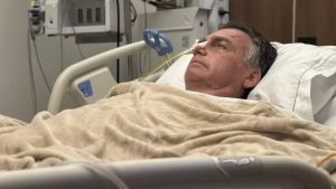 Bolsonaro-UTI-26-300x211-1