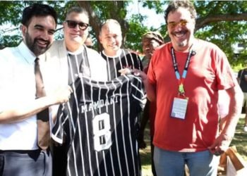 Camisa-do-corinthians-prefeito-NY