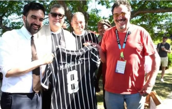 Camisa-do-corinthians-prefeito-NY