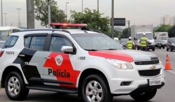 Carro-da-Policia-Militar-PM-do-Estado-de-Sao-Paulo-300x200-1