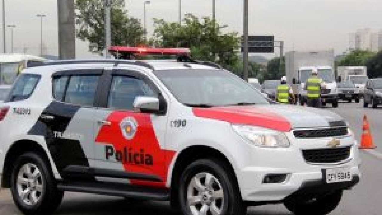 Carro-da-Policia-Militar-PM-do-Estado-de-Sao-Paulo-300x200-1