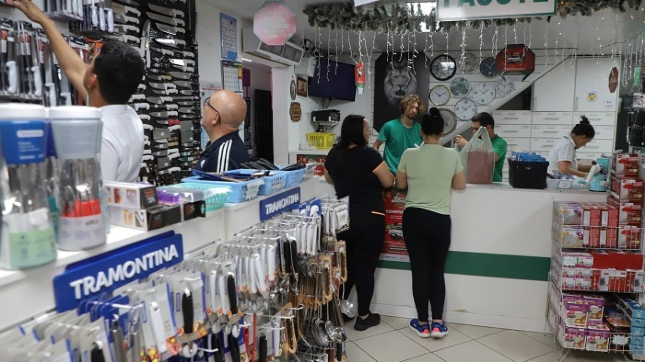 Comercio-Curitiba-loja.jpg