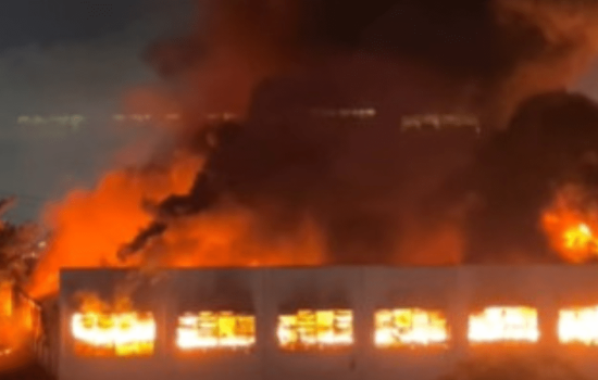 Incêndio na Rua Guaporé, em Guarulhos — Foto: Incêndio na Rua Guaporé, em Guarul