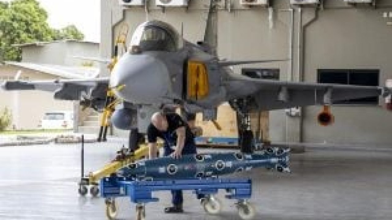 O Gripen é um caça de fabricação sueca. — Foto: Revista Oeste