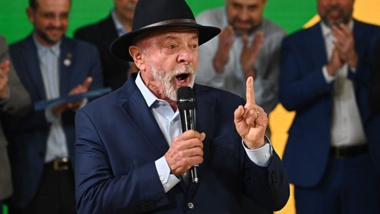 Lula-1-2