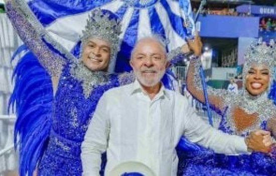 Acadêmicos de Niterói durante o Carnaval do Rio — Foto: Revista Oeste