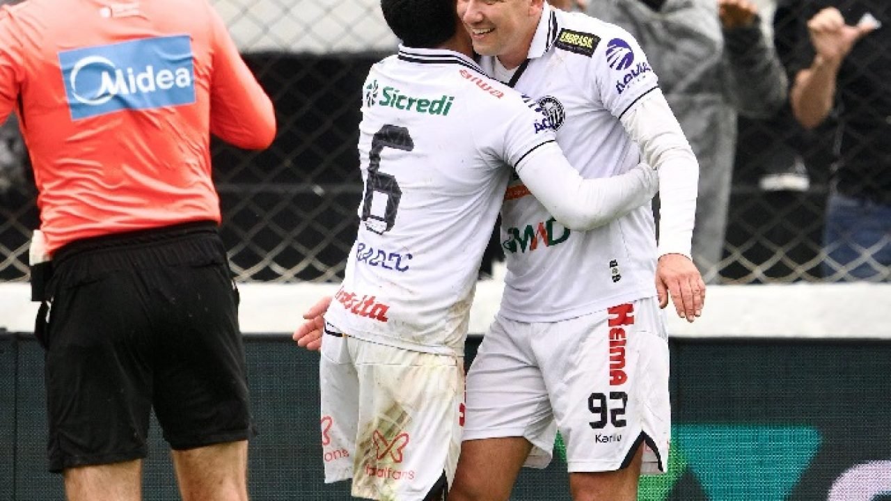 Pablo-e-Moraes-Operario.jpg