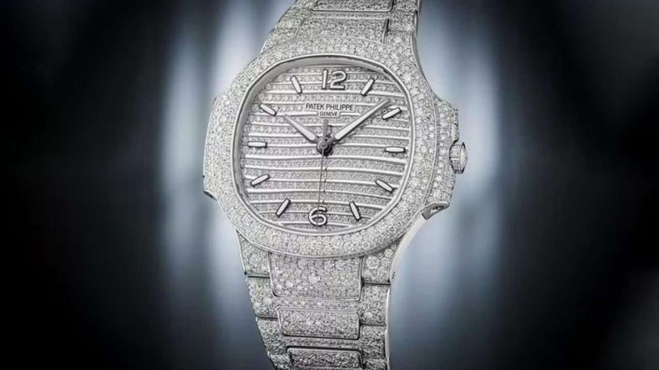 Neymar aparece com relógio de luxo e fãs ficam assustados com valor da peça