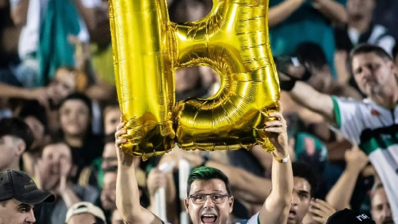 Torcida-do-Maringa.jpg
