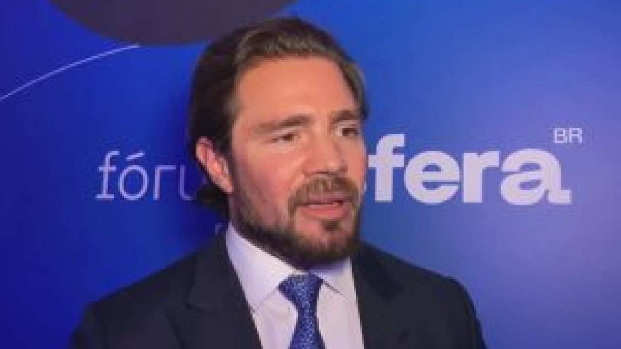 Vorcaro-esfera-300x197-1