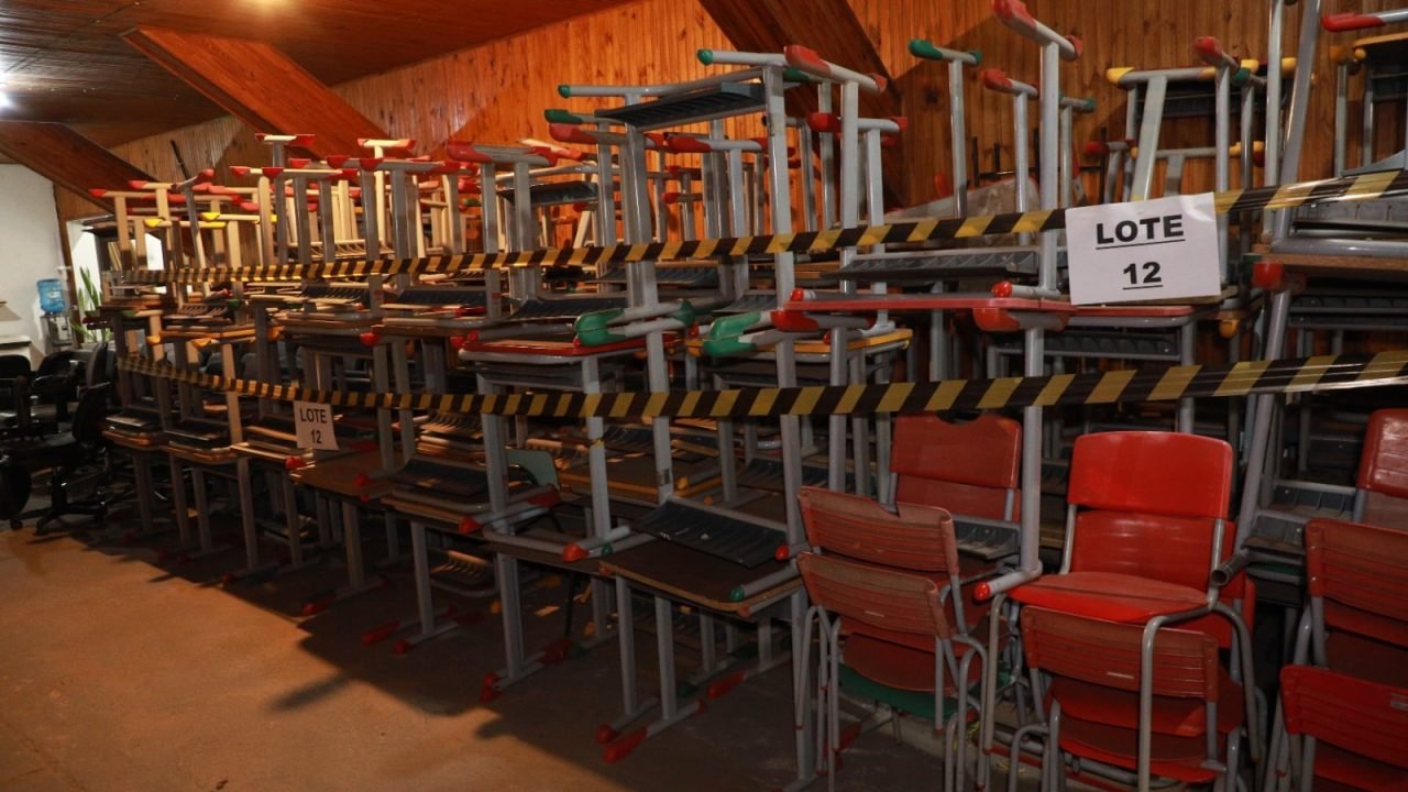 Visitação aos lotes de bens inservíveis se encerra nesta quarta-feira