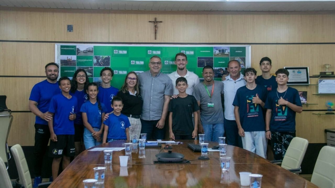 Goleiro do Botafogo destina imposto de renda e marca golaço social em Toledo