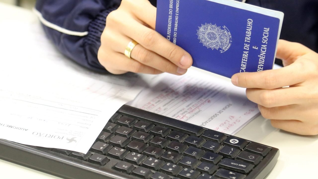 Agências do Trabalhador oferecem mais de 20,6 mil vagas em todo o Paraná