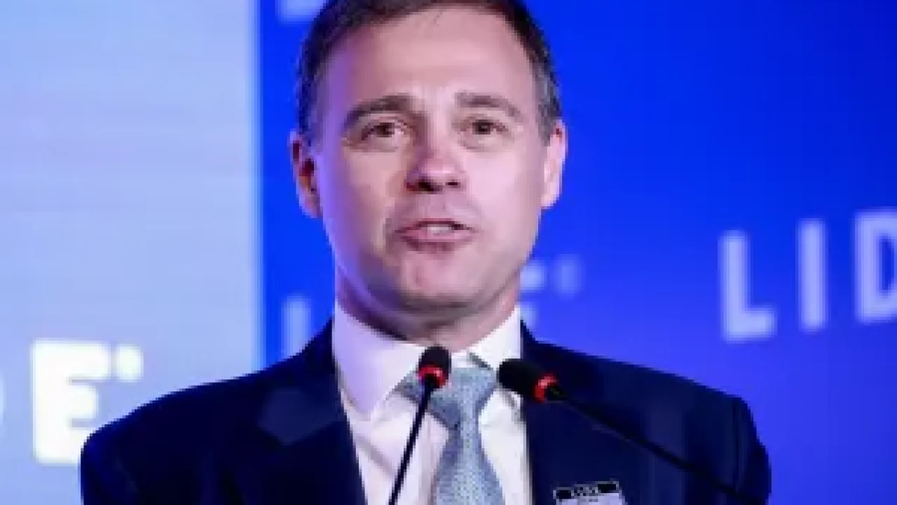 andre-mendonca-300x200.jpg