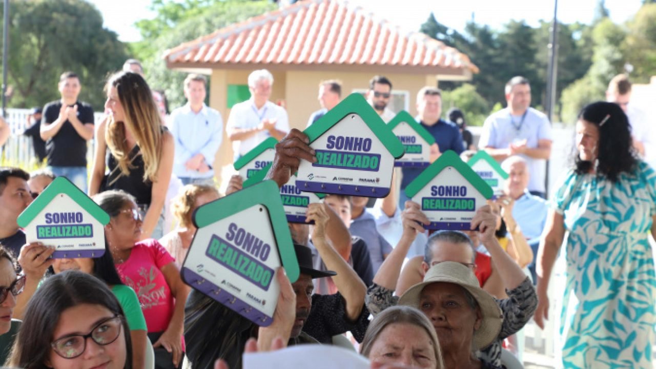 Mais de 130 mil famílias: Casa Fácil impulsiona habitação e movimenta a economia do Paraná