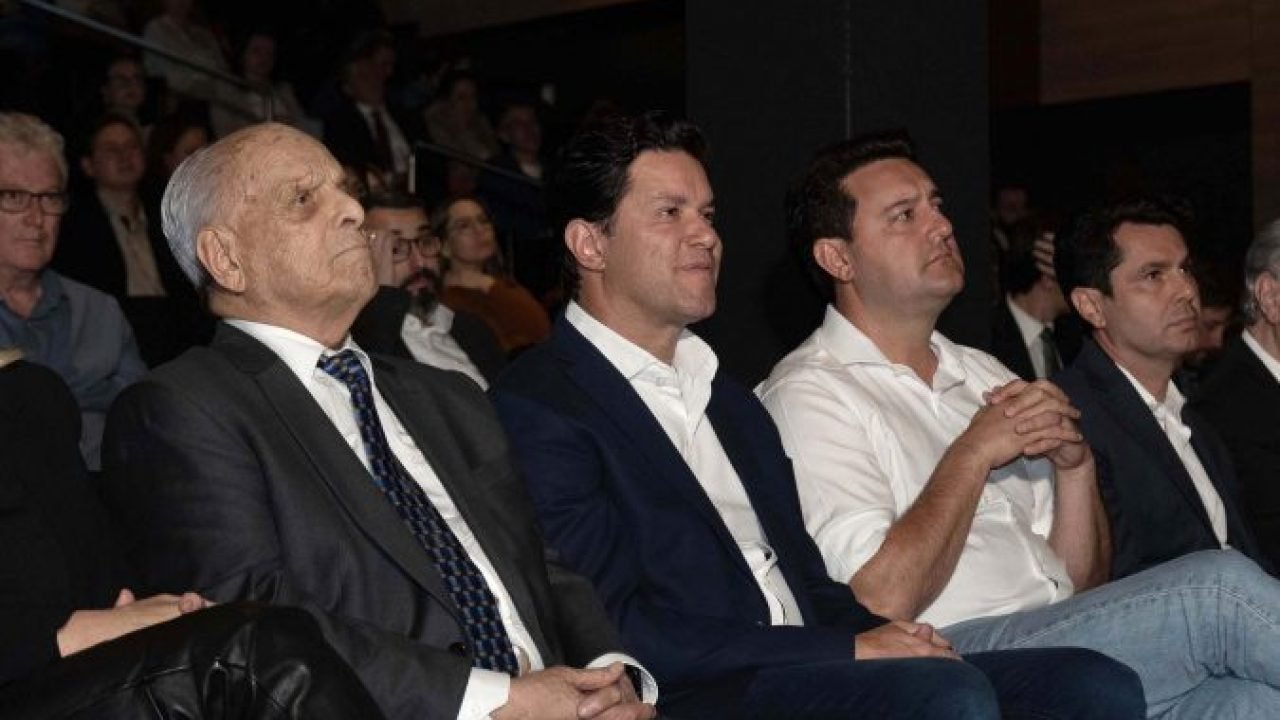 Ratinho Junior celebra preservação da história no lançamento do projeto Memória Paraná