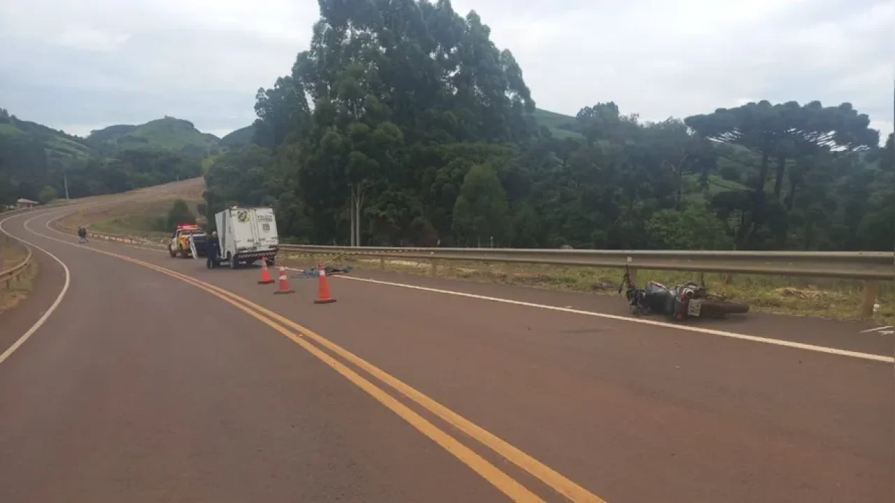 Motociclista morre após grave colisão com anteparo na madrugada deste domingo em Pitanga