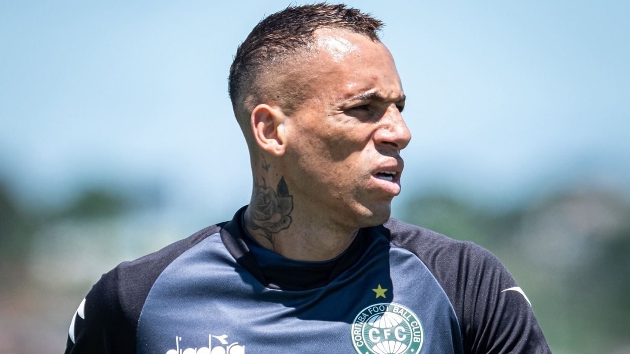 breno-lopes-coritiba-atacante