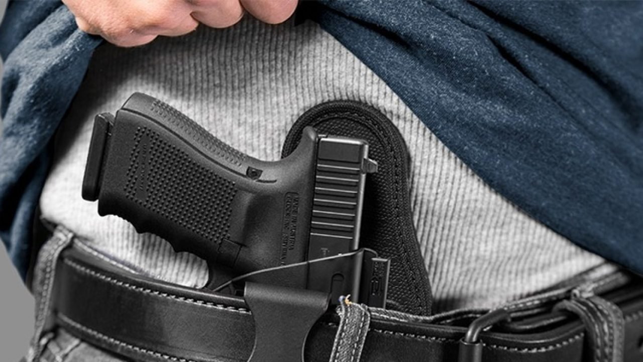 Comissão aprova projeto que libera porte de arma para donos e associados de clube de tiro