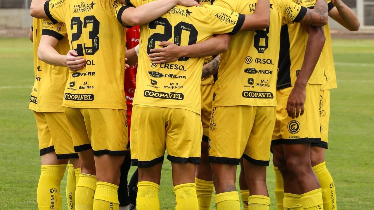 O FC Cascavel tenta virar a página após um ano de sofrimento