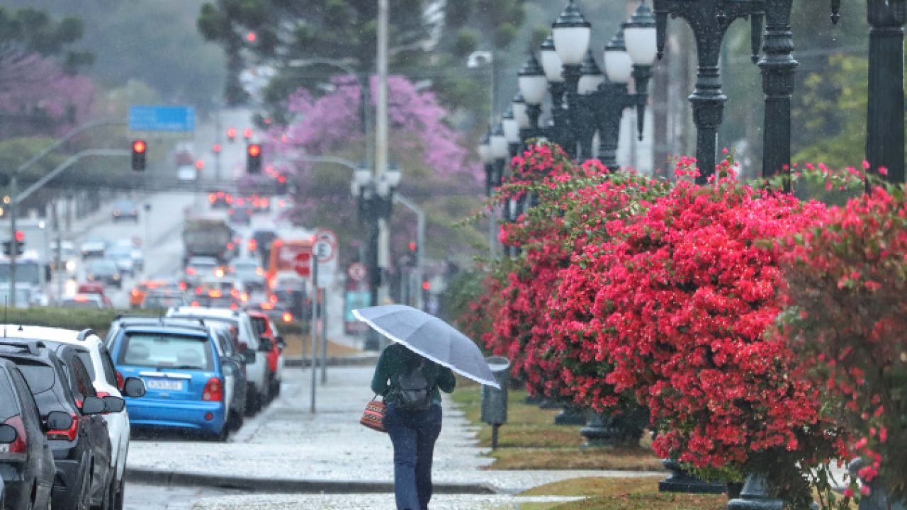 Semana será de gangorra nas temperaturas e chuvas irregulares no Paraná, segundo o Simepar