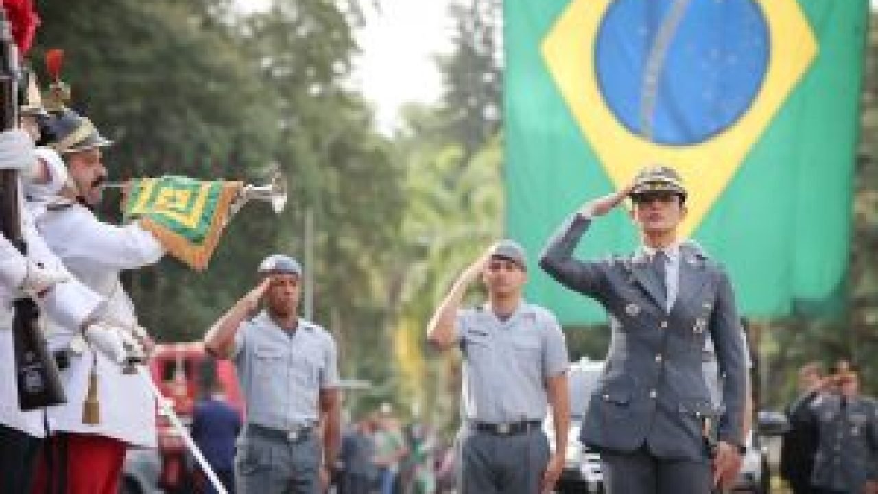 comando-pm-sao-paulo-glauce-tarcisio-de-freitas.jpg-300x200-1