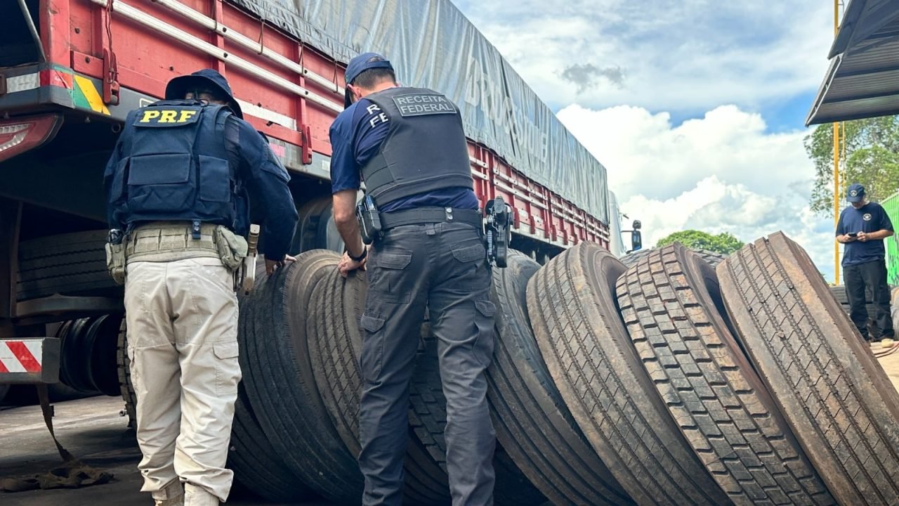 PRF flagra contrabando de pneus em borracharia de Cascavel