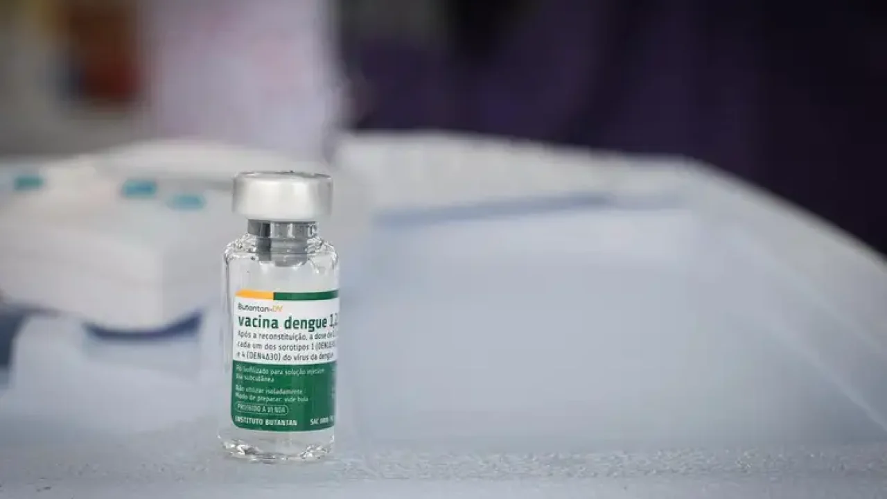 SUS vai vacinar profissionais de saúde contra dengue em fevereiro