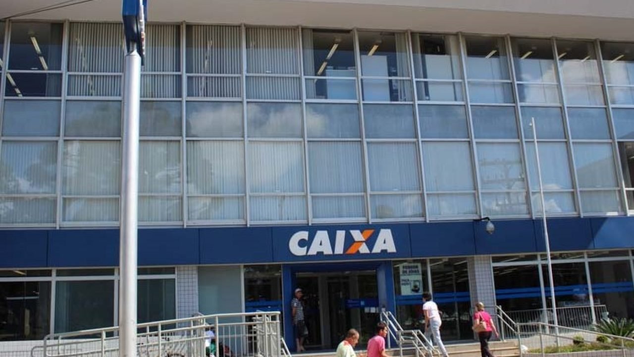 Bancos voltam a funcionar normalmente nesta sexta