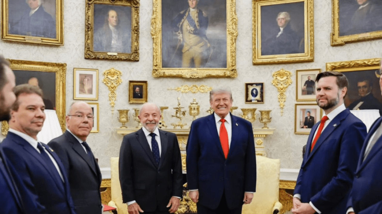 Presidente Lula e o presidente dos EUA, Donald Trump, em encontro na Casa Branca