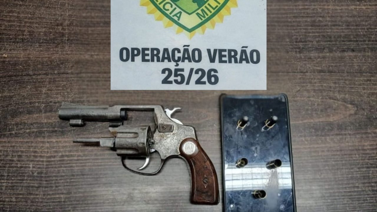PMPR apreende arma de fogo e prende homem em Caiobá