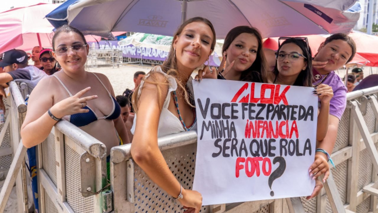 Fãs aguardam Alok no palco do Verão Maior Paraná desde as 4h da manhã