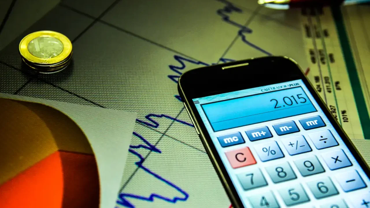 Mercado ajusta previsão da inflação para 4,36% em 2025