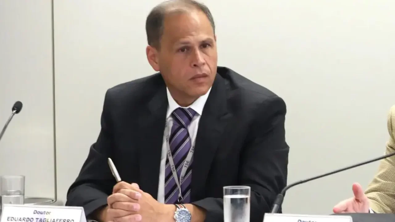 Defesa de Eduardo Tagliaferro pede que Moraes seja afastado de processos e acusa