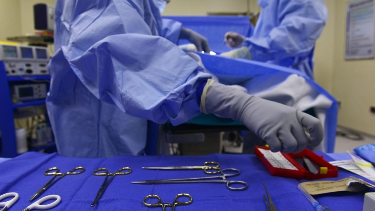 enfermeiro-hospital-operacao