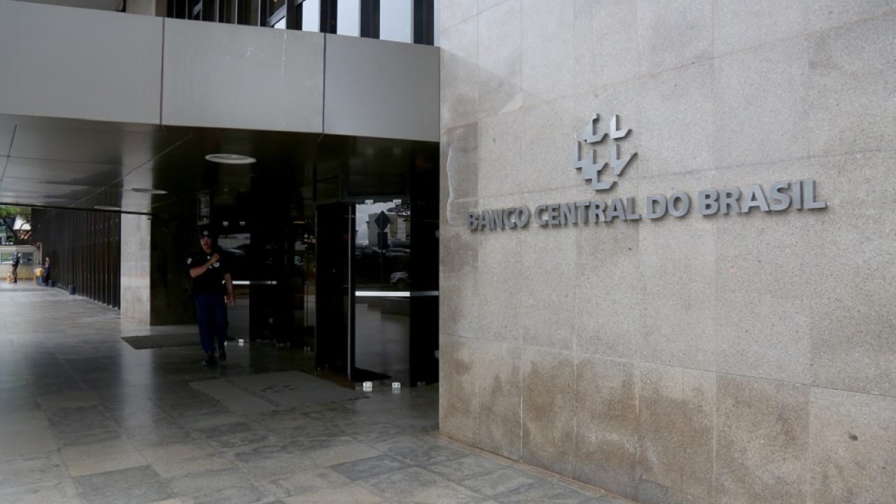 Em 1ª reunião comandada por Galípolo, BC deve elevar Selic