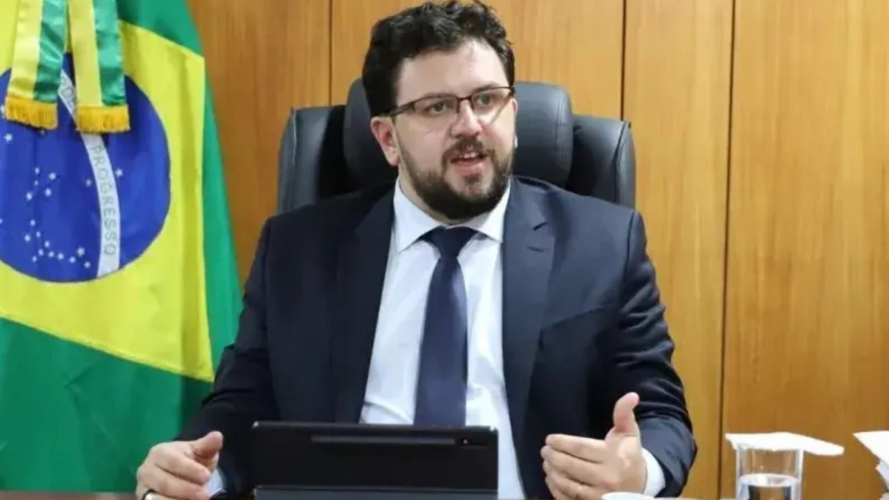 ex-assessor-de-lula-investigado-pela-pf